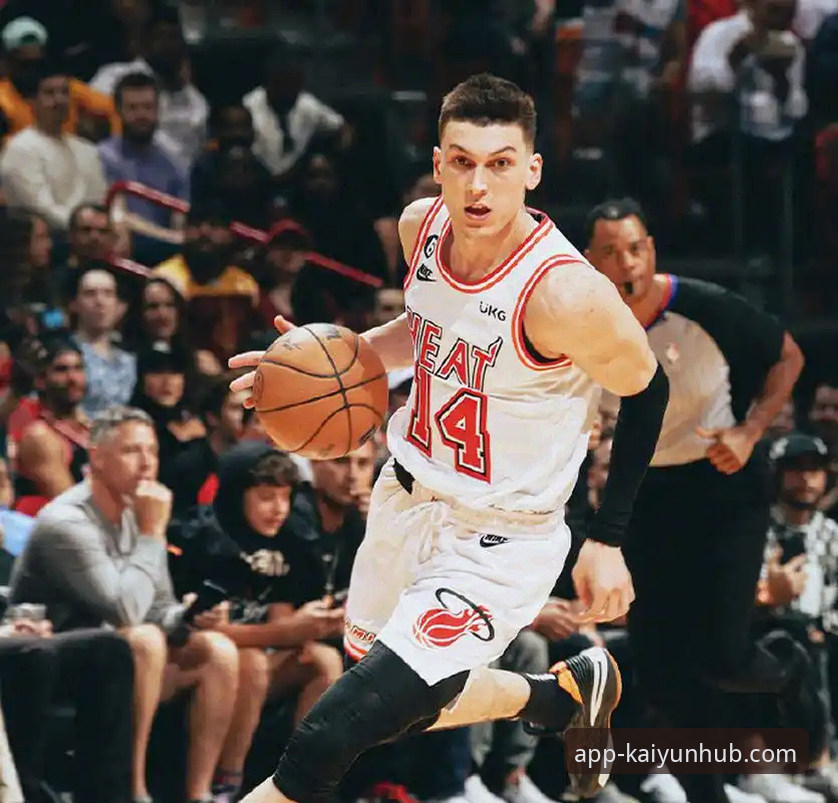 开云体育平台直击：皮特森38分三分雨，福建末节逆转终结北京四连胜