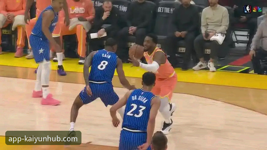 米切尔42分率骑士力克魔术，开云体育平台呈现NBA赛事最新动态